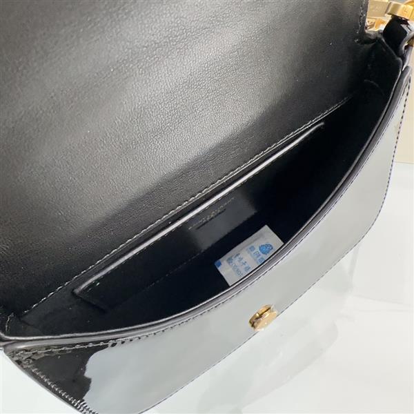 2026224192626618 800